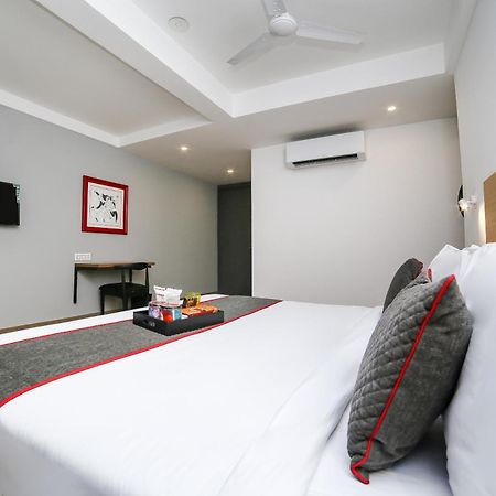 Townhouse Sohna Road 2 Hotel Gurgaon Exterior photo