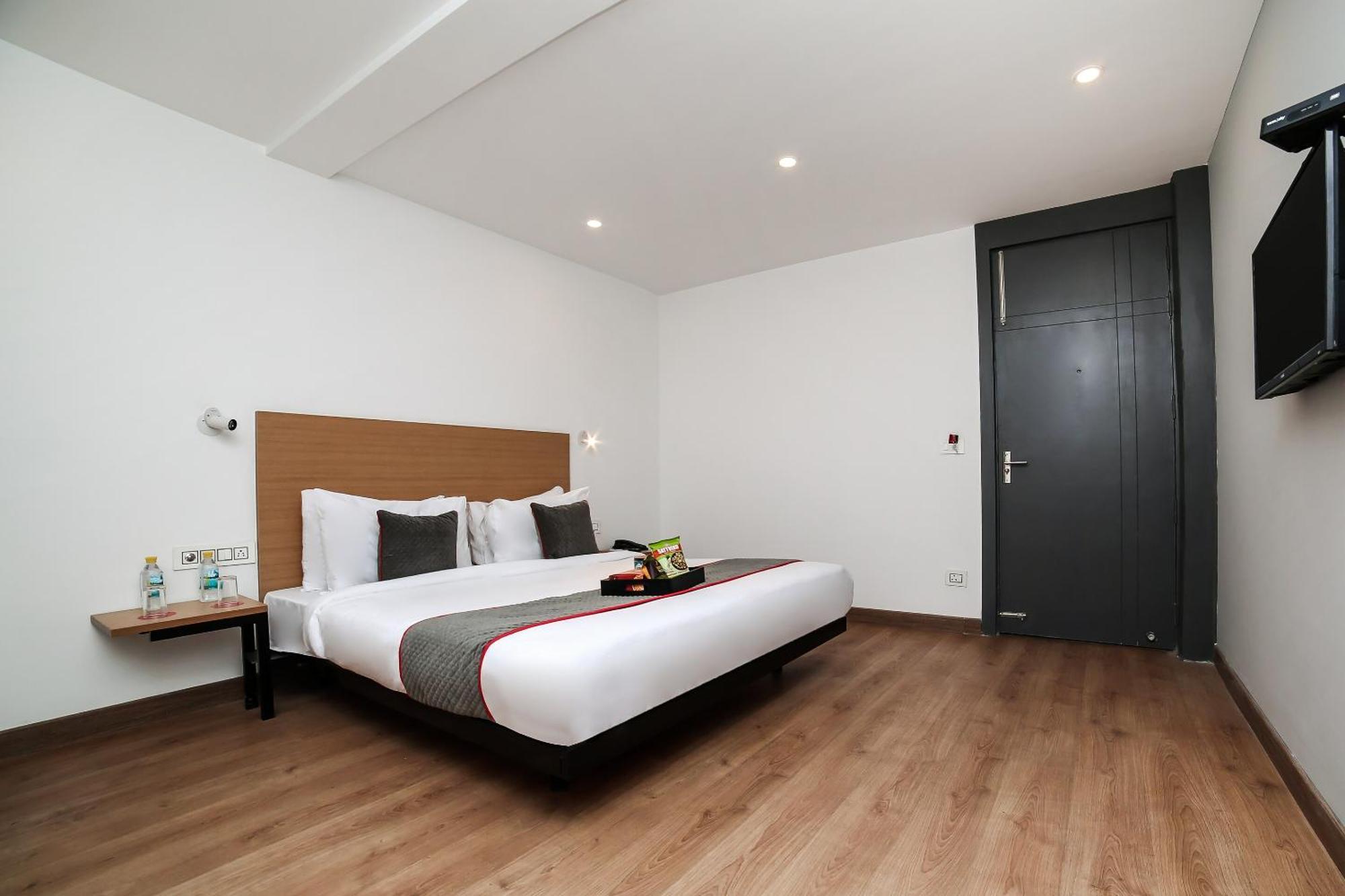 Townhouse Sohna Road 2 Hotel Gurgaon Exterior photo