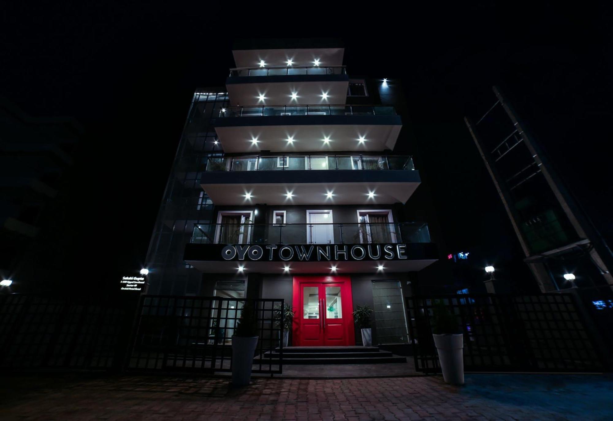 Townhouse Sohna Road 2 Hotel Gurgaon Exterior photo